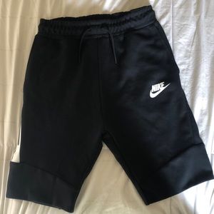 Nike slim fit L